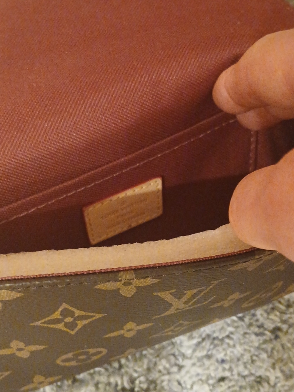 Brown Monogram Chain Wallet - Picture 3 of 11